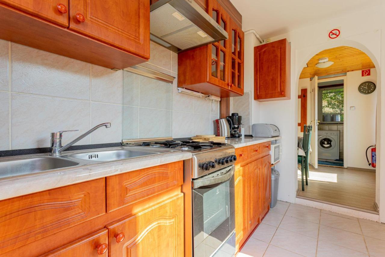 Panorama Apartmanhaz Эстергом Экстерьер фото