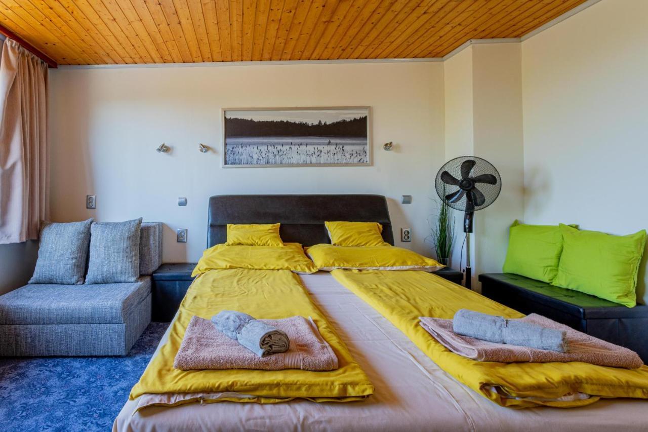 Panorama Apartmanhaz Эстергом Экстерьер фото